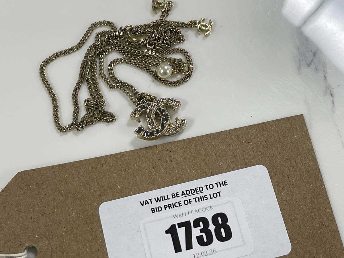 Lot Chanel vintage CC logo gold tone necklace