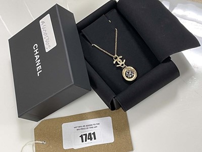 Lot Chanel rhinestone dorm hanging necklace with box