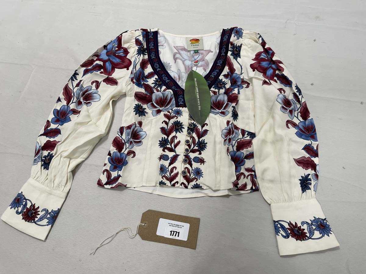 Lot Farm Rio malu winter white short sleeve blouse...