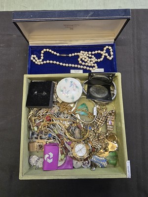 Lot 410 - A box of assorted collectables to include...
