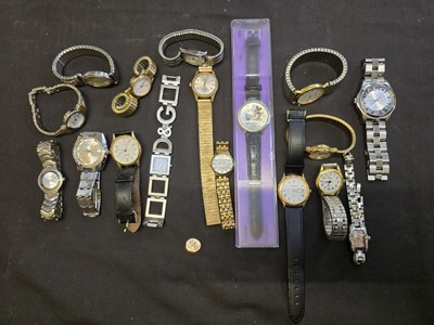 Lot 411 - A bag of assorted wristwatches to include...