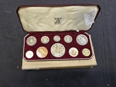 Lot 417 - A Royal Mint cased set of British pre-decimal...