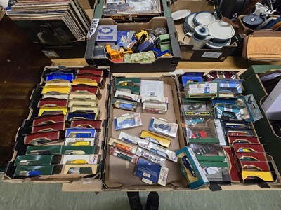 Lot 424 - Three trays of a large quantity of diecast...