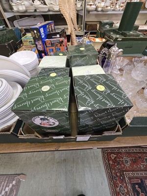 Lot 457 - A tray containing eight boxed Robert Harrop...