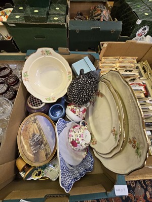 Lot 459 - A tray of ceramic ware by various makers to...