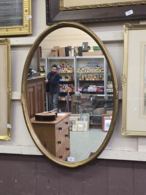 Lot 38 - Late 19th/ early 20th century gilt framed oval...