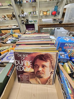 Lot 468 - A tray of 33 RPM records to include Duane...
