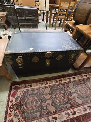 Lot 86 - A blue leatherette bound travelling trunk