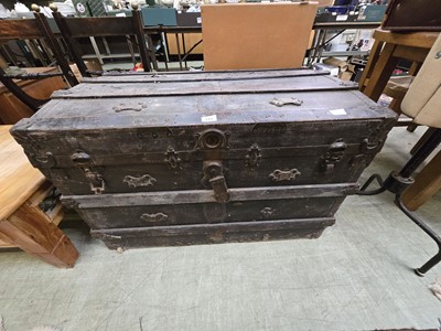 Lot 119 - A canvas and oak banded dome top travelling trunk