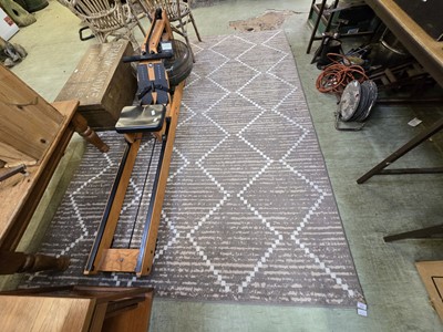 Lot 141 - A modern grey ground rectangular wool rug