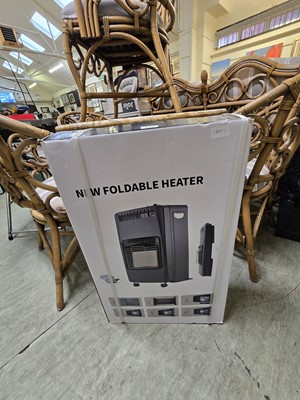 Lot 148 - A boxed foldable heater (Unchecked)