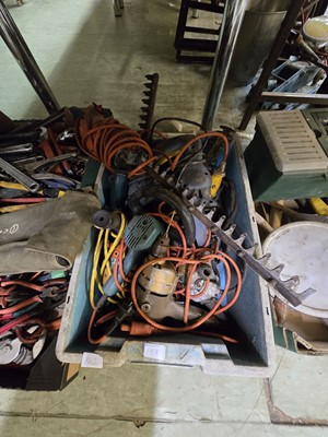 Lot 189 - A PVC tray containing assorted corded power tools