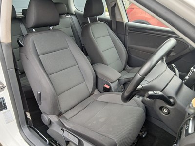 Lot (DV12 NZZ) 2012 Volkswagen Golf Match TSI...