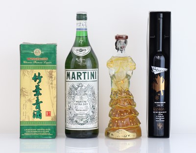 Lot 22 - 4 various bottles, 1x Xinghua Chu Yeh Ching...